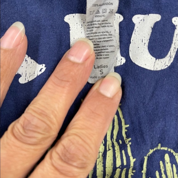 Not A Hugger introvert cactus fitted tee size small - Picture 4 of 4